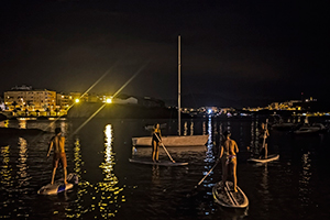 SUP a la luz de la luna